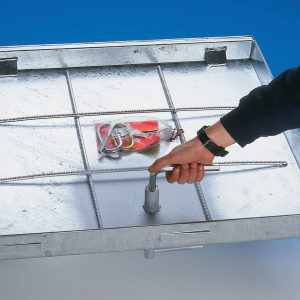 FLOOR HATCH GALVANIZED STEEL 600X600MM WITH A HANDLE AND GAS STRUTS, CASTABLE