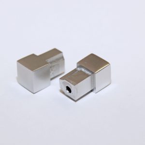 ĀRĒJAIS UN IEKŠĒJAIS STŪRIS 10MM HROMA KANTAINAJĀM FLĪŽU LĪSTĒM