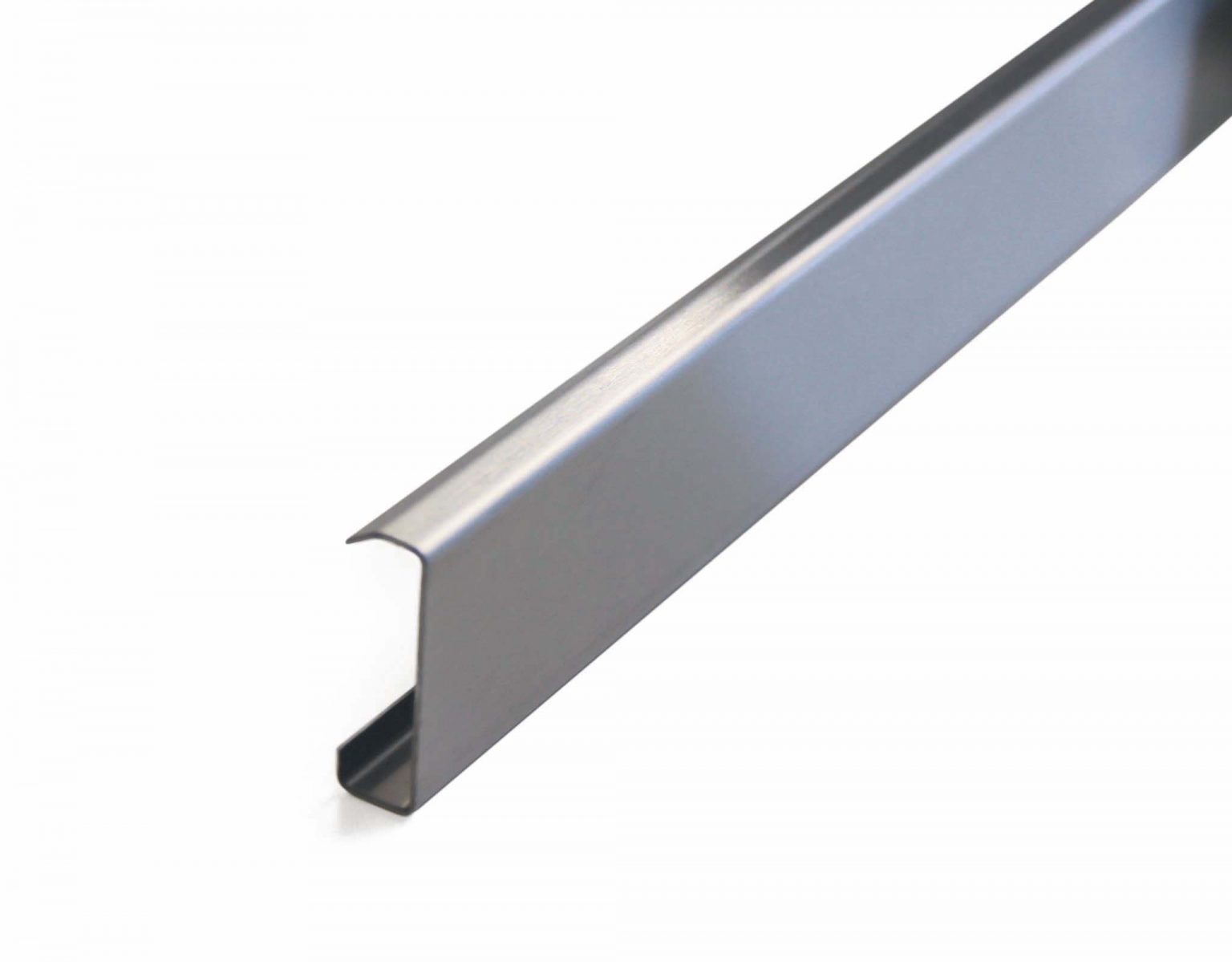 KABELKANAL GOLVSOCKEL 40MM BORSTAT ROSTFRITT STÅL MED CLIPS 3000MM