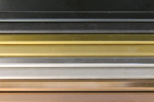 Anodisoituja laattalistoja