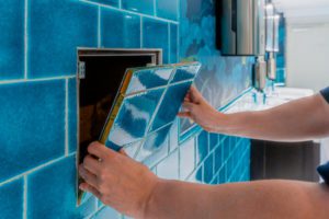 Duuri Pro kaakeloitu push open -tarkastusluukku