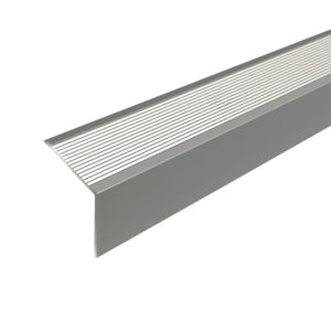 OBORRAD TRAPPKANTLIST 40X40MM NORDISK GRAFIT RÄFFLAD 2000MM