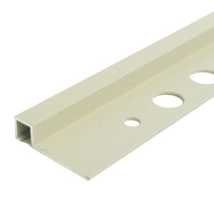 KAKELLIST 8MM WHITE SAND RUSTIC ALUMINIUM KVADRAT 2700MM